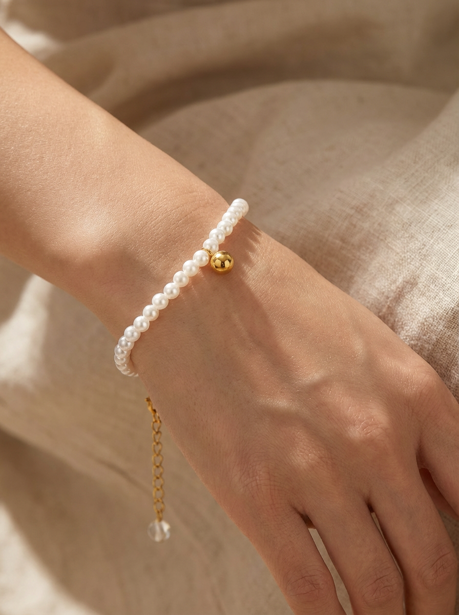 Pearl Bead Bracelet with Gold Sphere